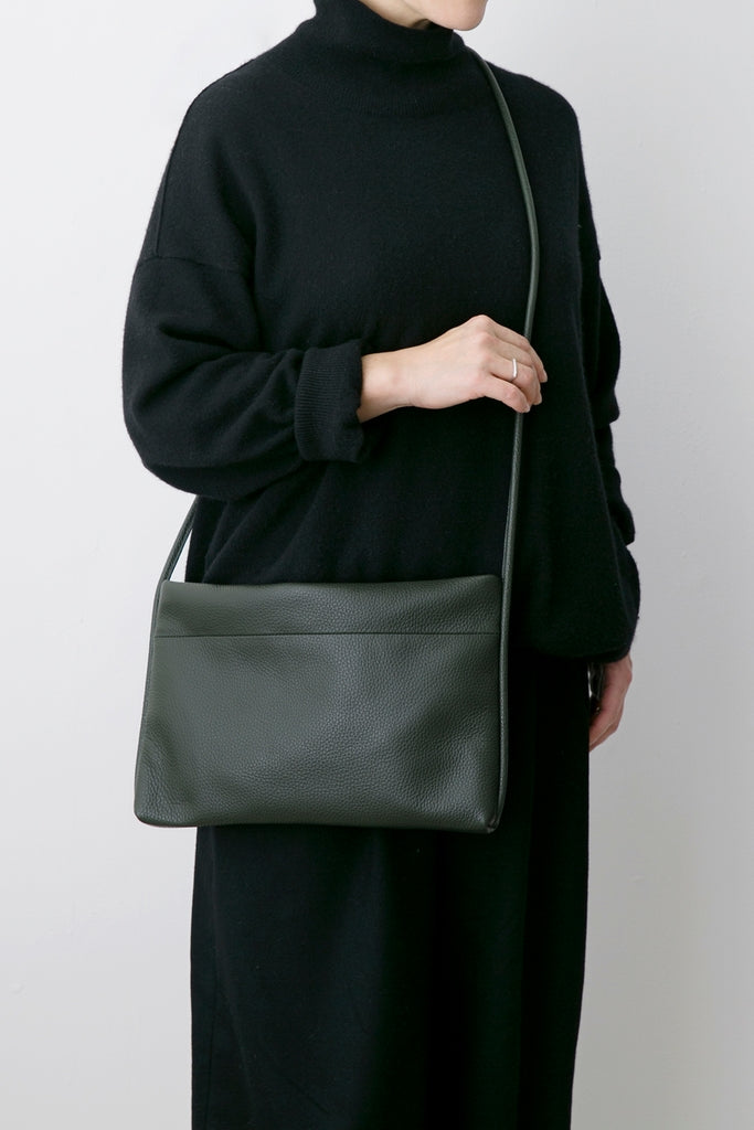 HORIZONTAL SHOULDER BAG